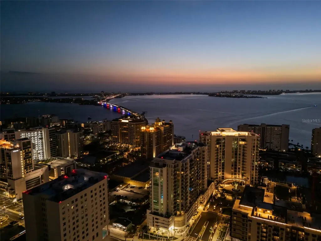 301 Quay Commons Sarasota FL 34236