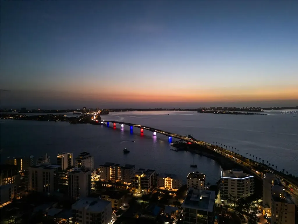 301 Quay Commons Sarasota FL 34236