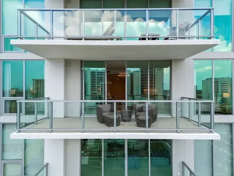 301 Quay Commons Sarasota FL 34236