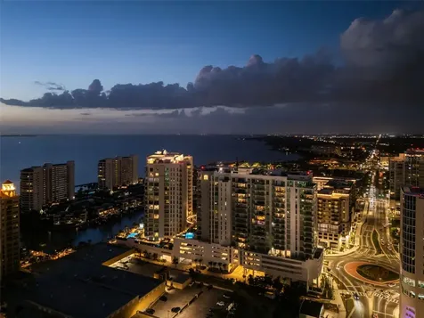 301 Quay Commons Sarasota FL 34236