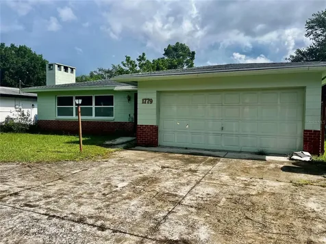 1779 Delaware Avenue NE St Petersburg FL 33703