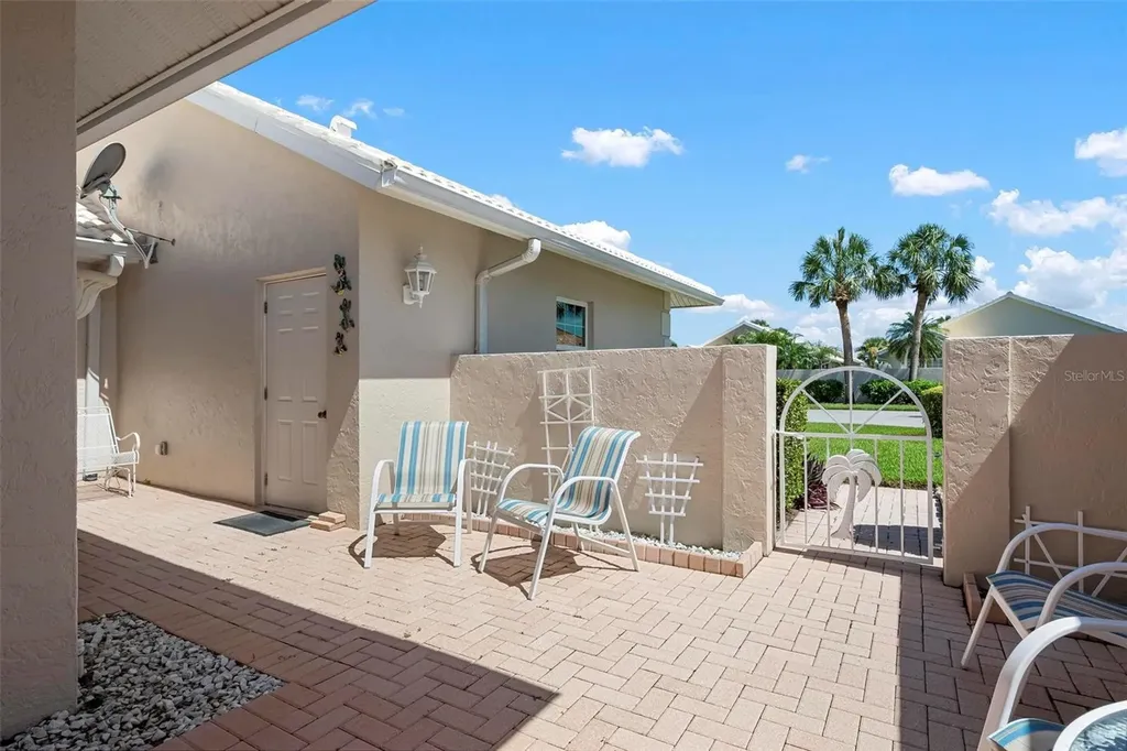 1262 Berkshire Circle Venice FL 34292