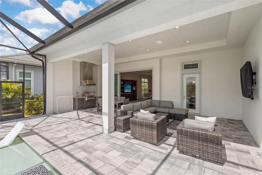 8241 Pavia Way Lakewood Ranch FL 34202