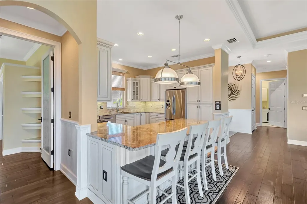 511 Seaview Drive Tarpon Springs FL 34689
