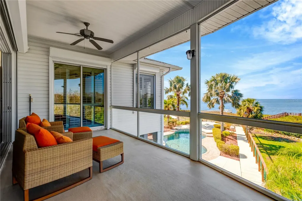 511 Seaview Drive Tarpon Springs FL 34689