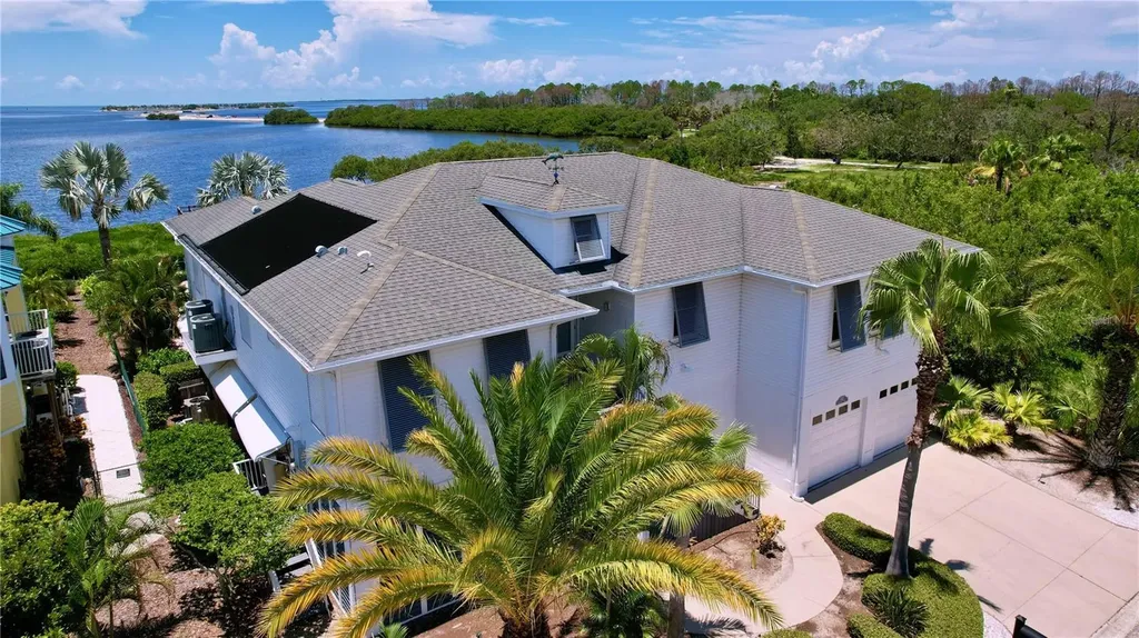511 Seaview Drive Tarpon Springs FL 34689