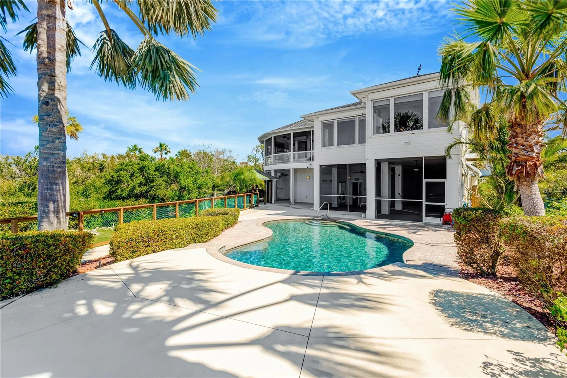 511 Seaview Drive Tarpon Springs FL 34689