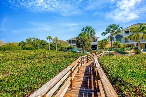 511 Seaview Drive Tarpon Springs FL 34689