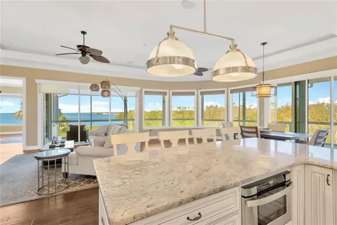 511 Seaview Drive Tarpon Springs FL 34689