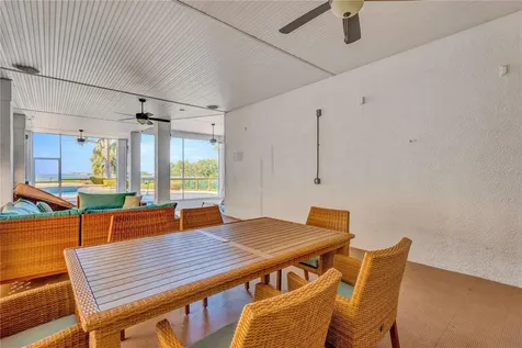 511 Seaview Drive Tarpon Springs FL 34689