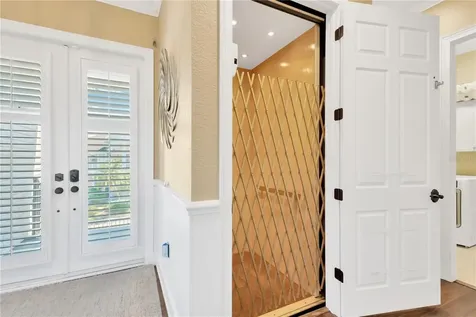 511 Seaview Drive Tarpon Springs FL 34689