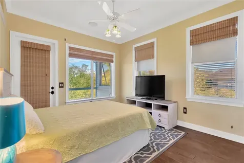 511 Seaview Drive Tarpon Springs FL 34689