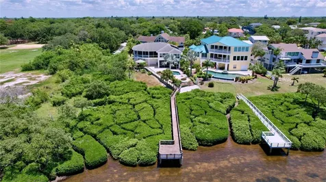 511 Seaview Drive Tarpon Springs FL 34689
