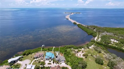 511 Seaview Drive Tarpon Springs FL 34689