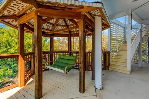 511 Seaview Drive Tarpon Springs FL 34689