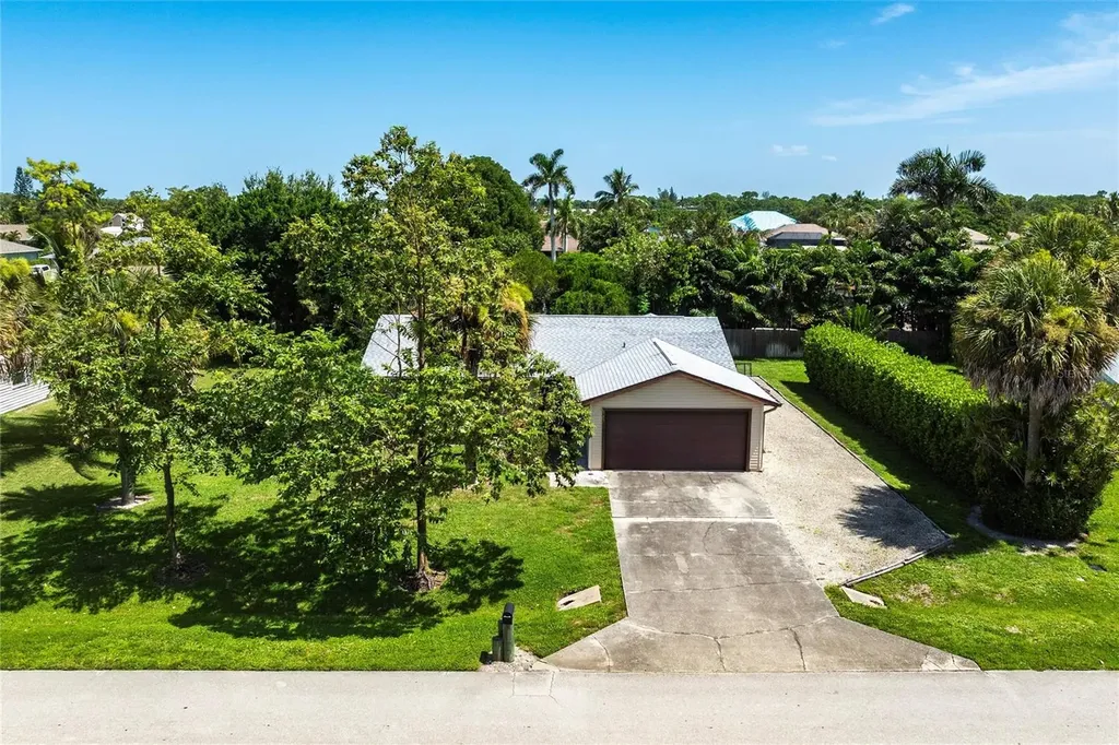 2345 Outrigger Lane Naples FL 34104