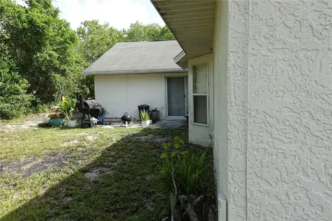 1694 April Avenue Deltona FL 32725