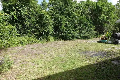 1694 April Avenue Deltona FL 32725