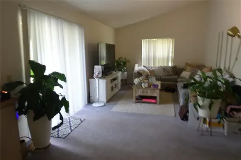 1694 April Avenue Deltona FL 32725