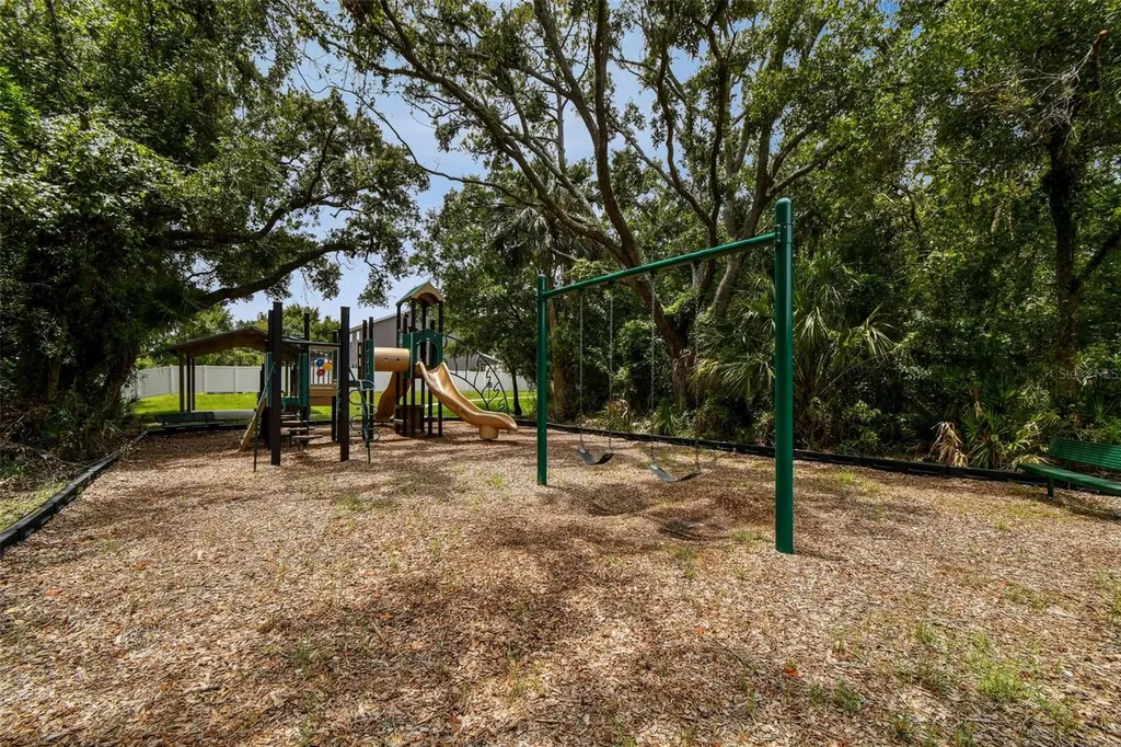 8821 N River Road Tampa FL 33635