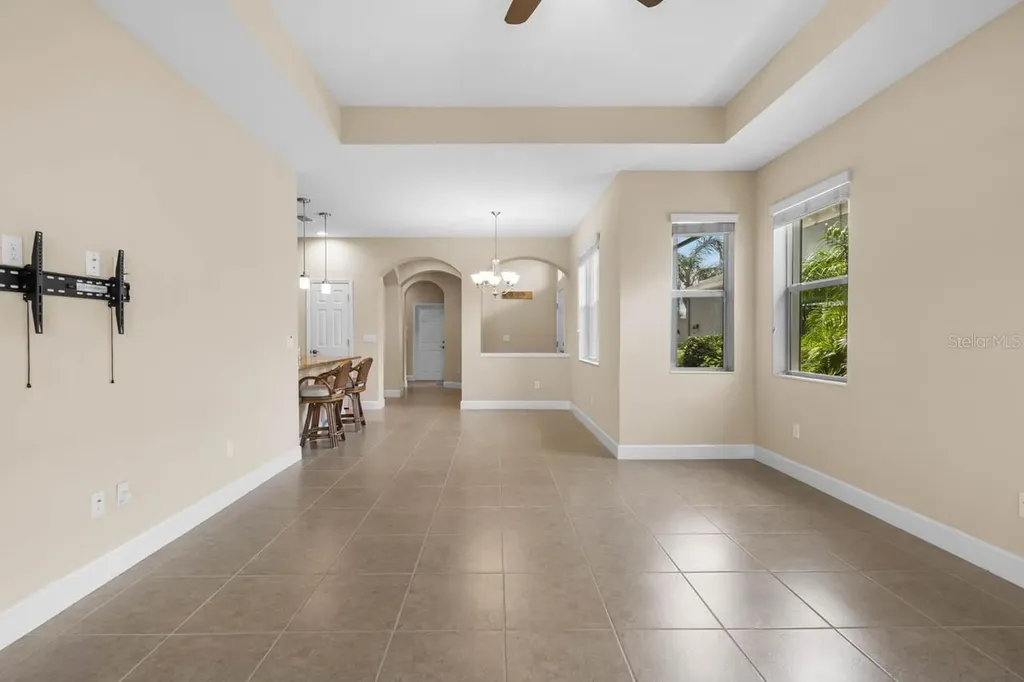 809 Chipper Drive Sun City Center FL 33573