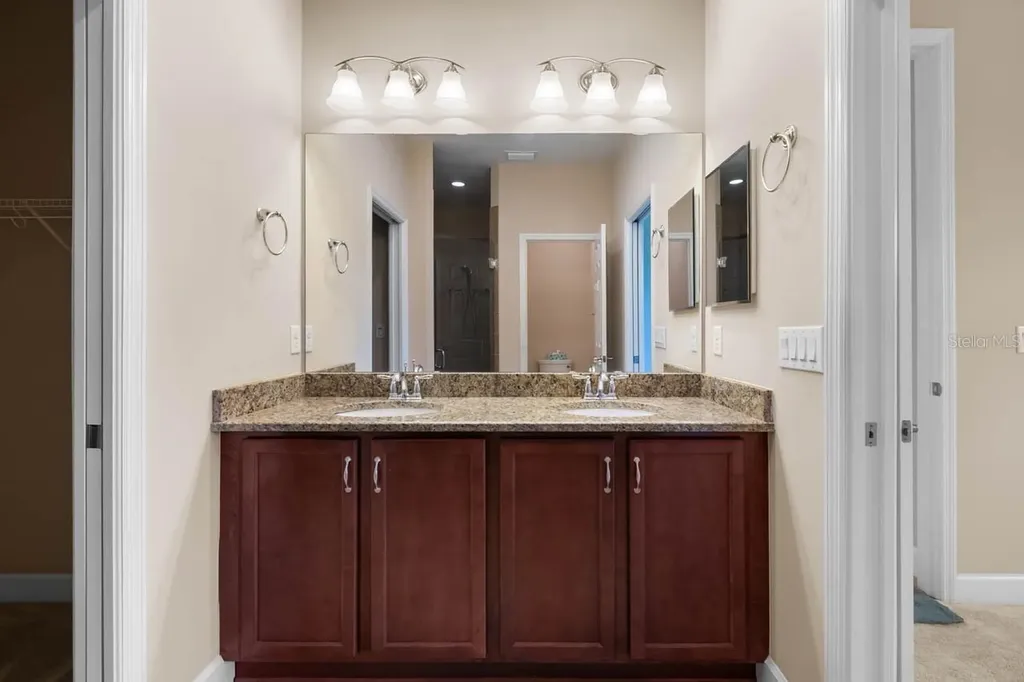 809 Chipper Drive Sun City Center FL 33573