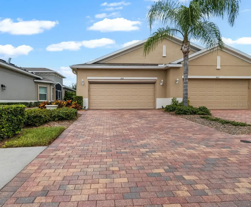 809 Chipper Drive Sun City Center FL 33573