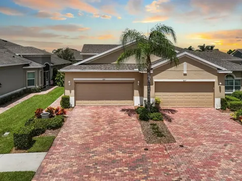 809 Chipper Drive Sun City Center FL 33573