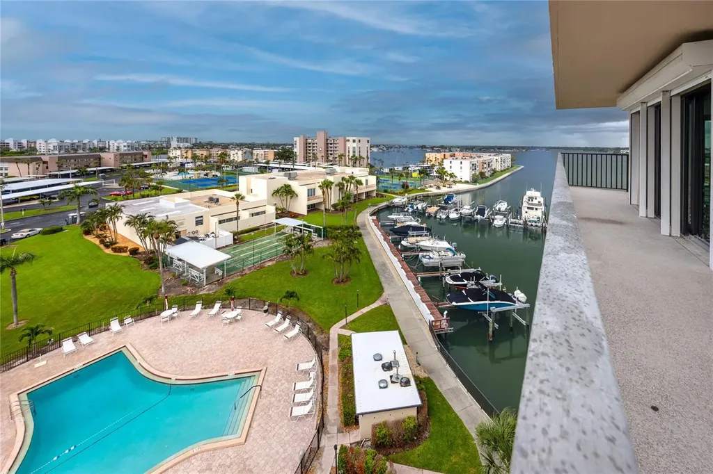 7300 Sun Island Drive S South Pasadena FL 33707