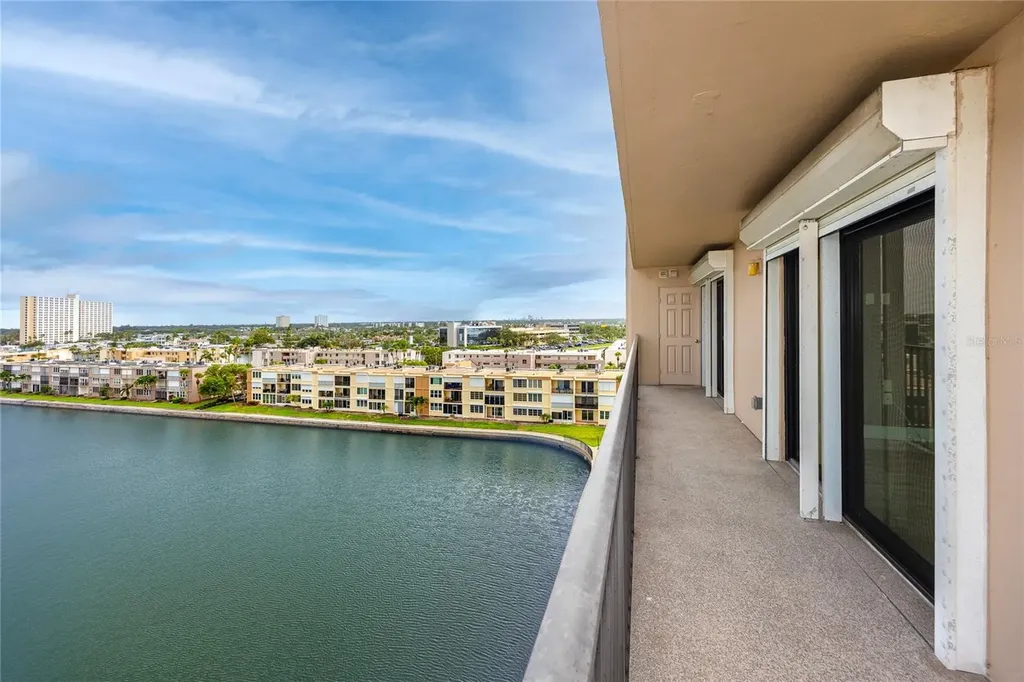 7300 Sun Island Drive S South Pasadena FL 33707
