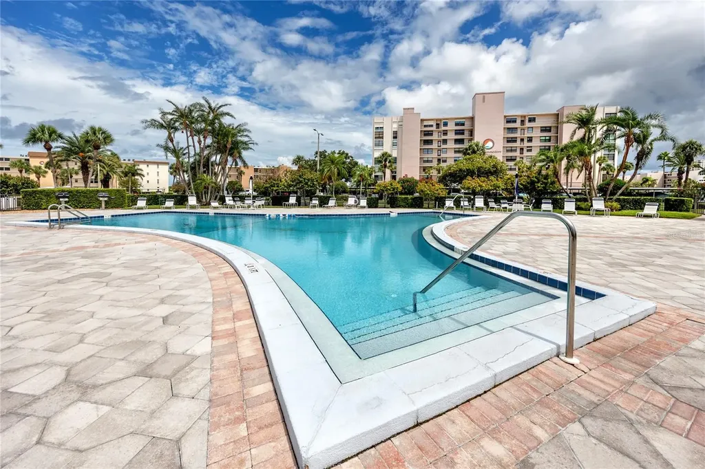 7300 Sun Island Drive S South Pasadena FL 33707