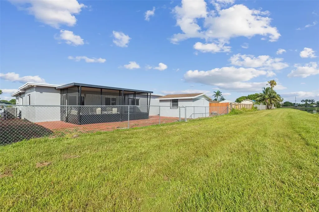 10471 SW 141 Street Miami FL 33176