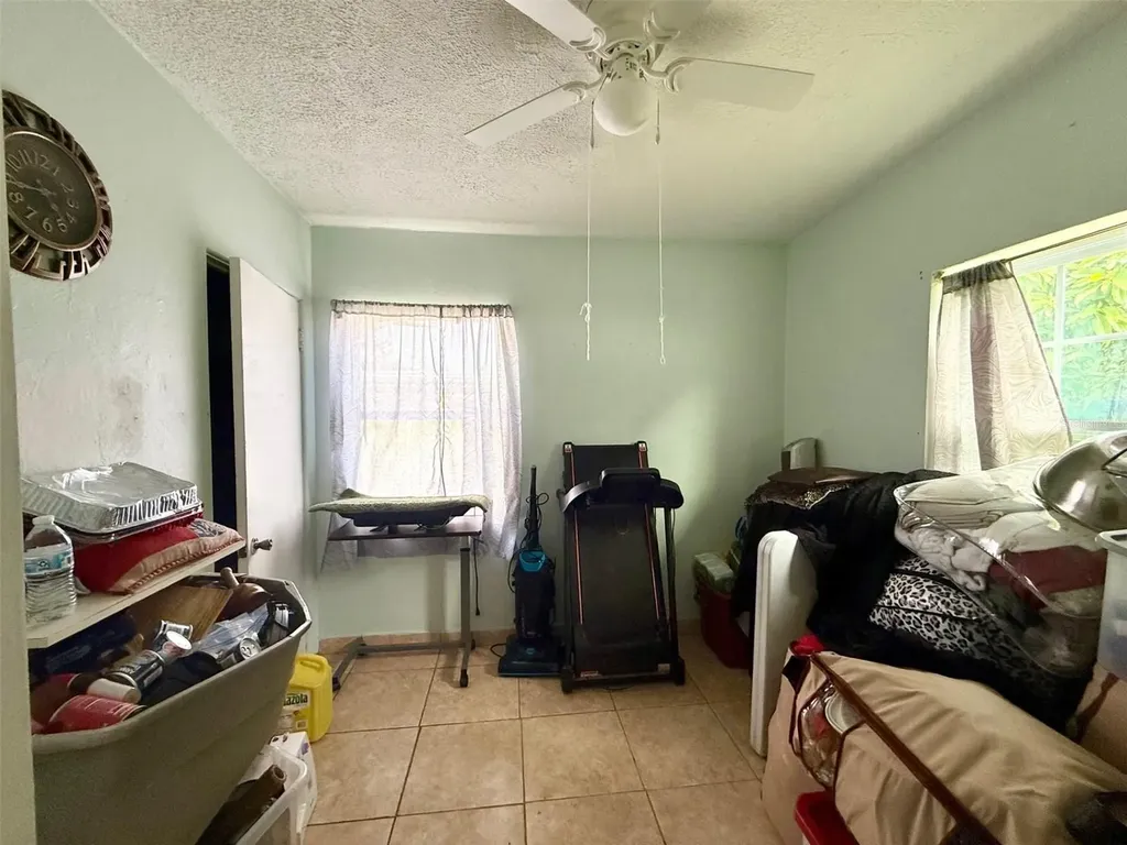 5925 Dahlia Drive Orlando FL 32807
