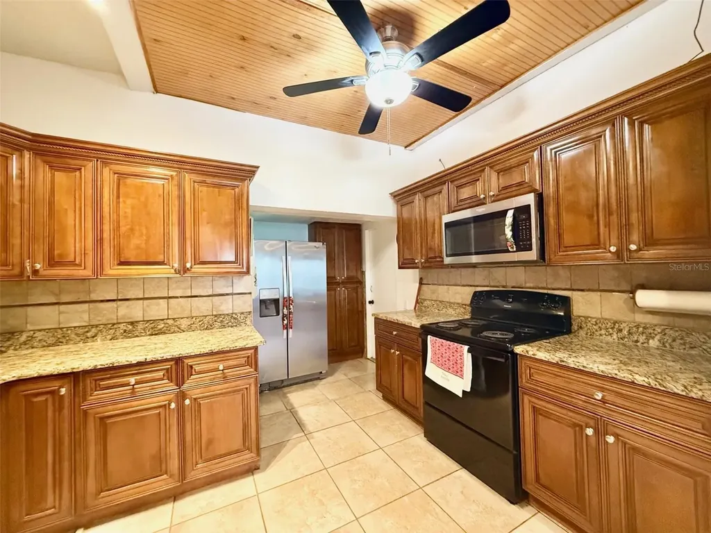 5925 Dahlia Drive Orlando FL 32807