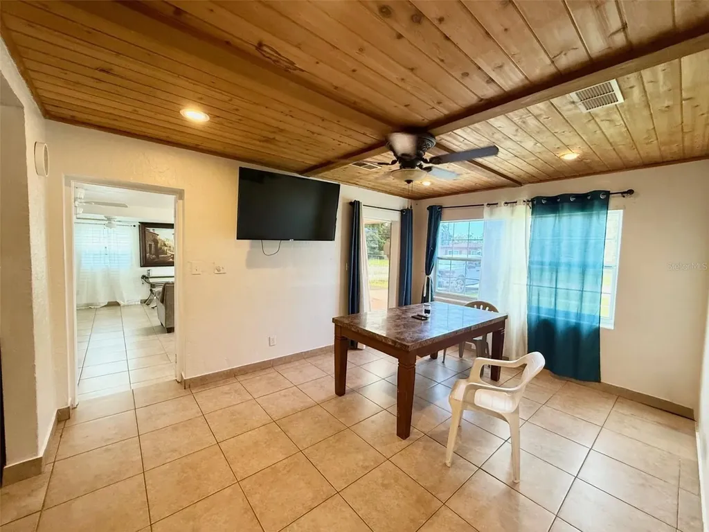 5925 Dahlia Drive Orlando FL 32807