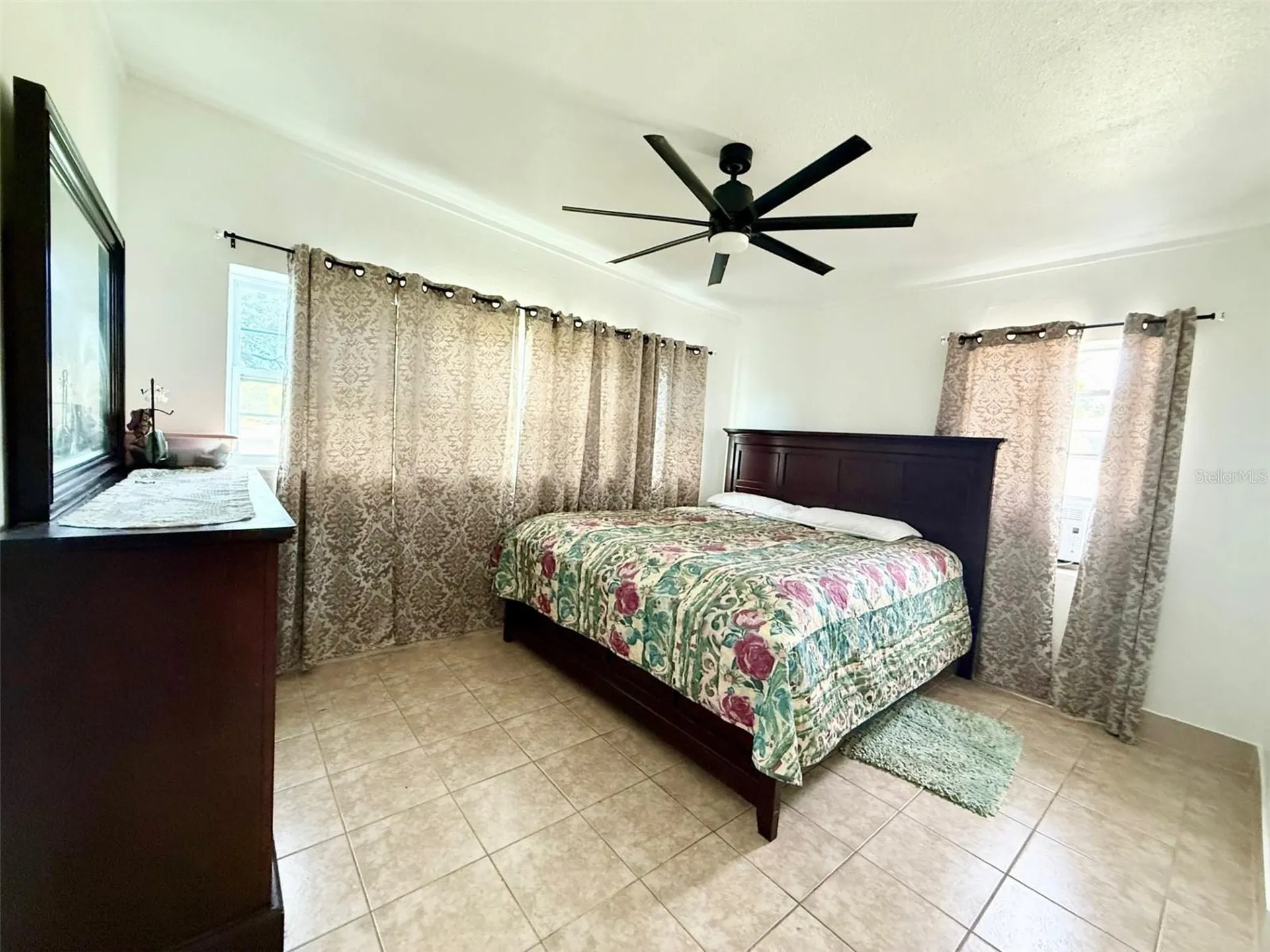 5925 Dahlia Drive Orlando FL 32807