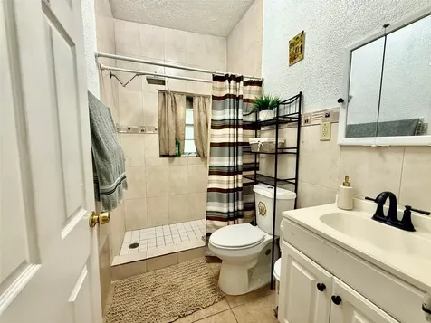 5925 Dahlia Drive Orlando FL 32807