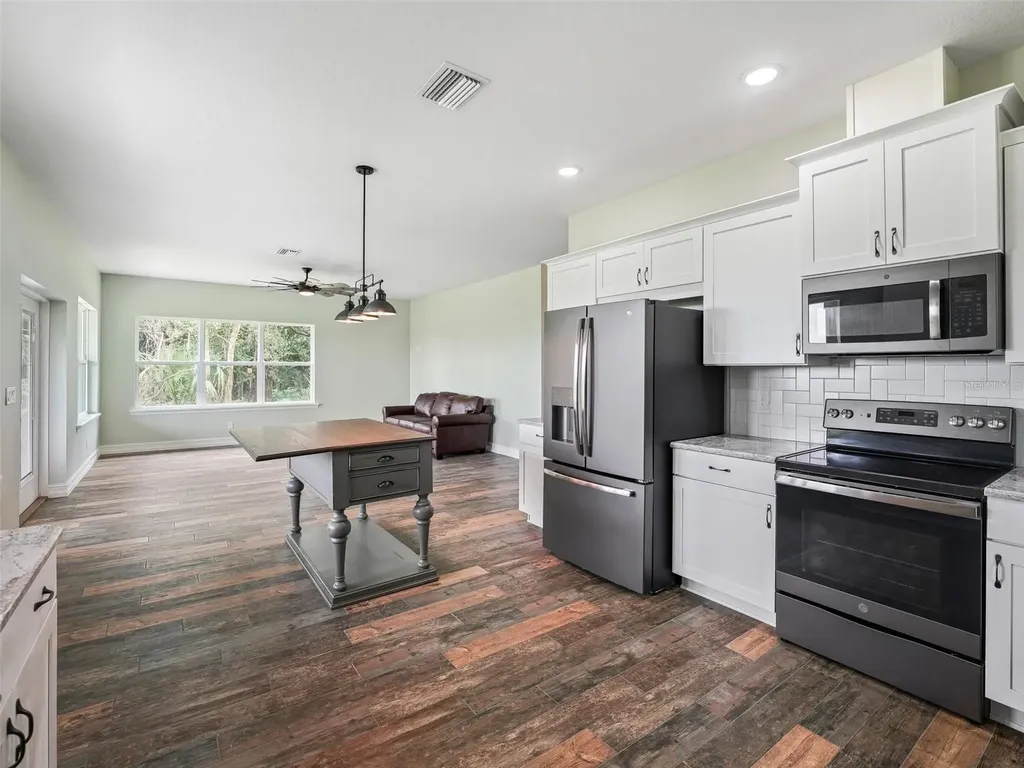 8567 Cr 635 Bushnell FL 33513
