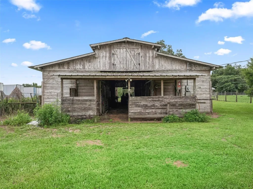 8567 Cr 635 Bushnell FL 33513