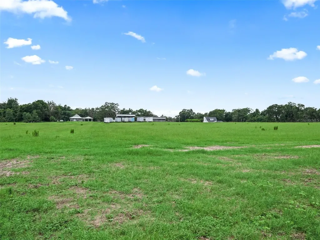 8567 Cr 635 Bushnell FL 33513