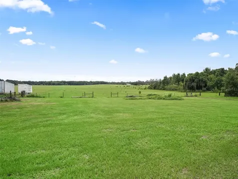 8567 Cr 635 Bushnell FL 33513