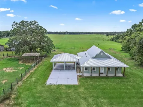 8567 Cr 635 Bushnell FL 33513
