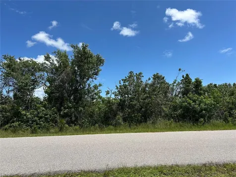 15657 Hennipen Circle Port Charlotte FL 33981