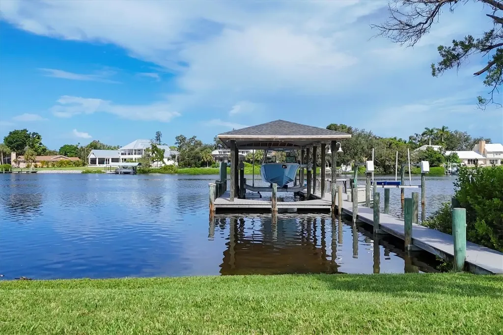 6012 Shore Acres Drive Bradenton FL 34209