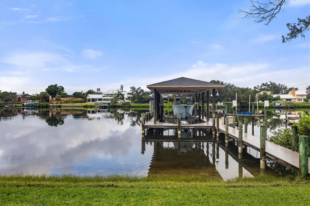 6012 Shore Acres Drive Bradenton FL 34209