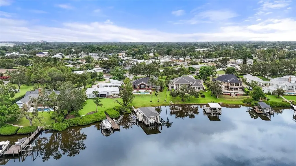6012 Shore Acres Drive Bradenton FL 34209