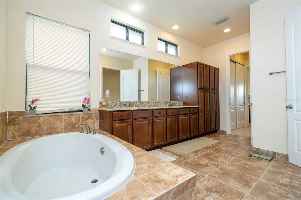 11009 Mobberley Circle Orlando FL 32832
