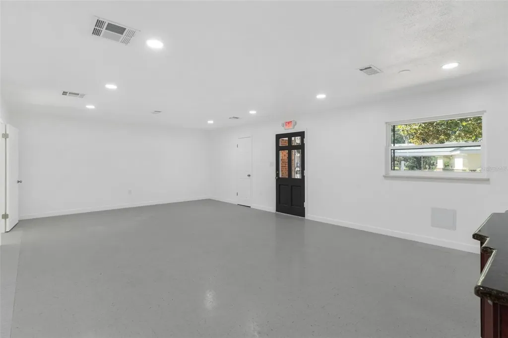 109 W Lakeview Street Lady Lake FL 32159