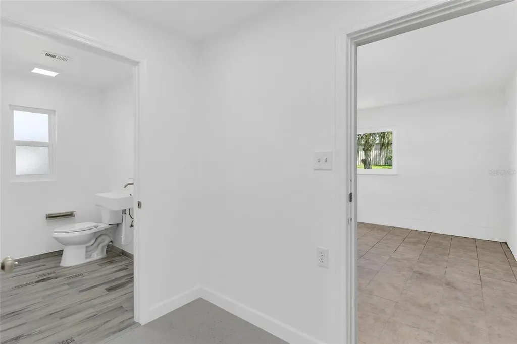109 W Lakeview Street Lady Lake FL 32159