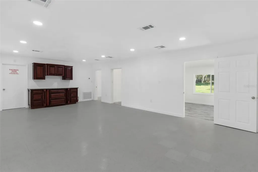 109 W Lakeview Street Lady Lake FL 32159